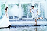 婚纱摄影图片 婚纱 情侣 玩水