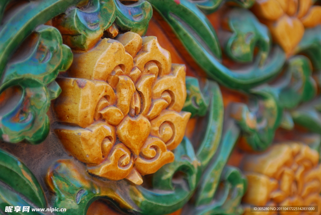 故宫的彩色陶瓷