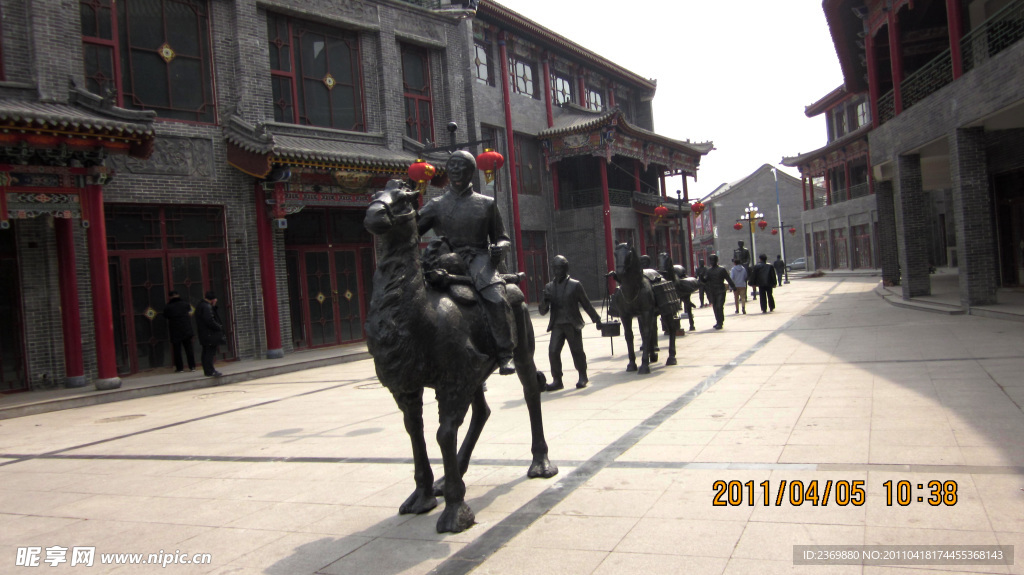 阁楼间