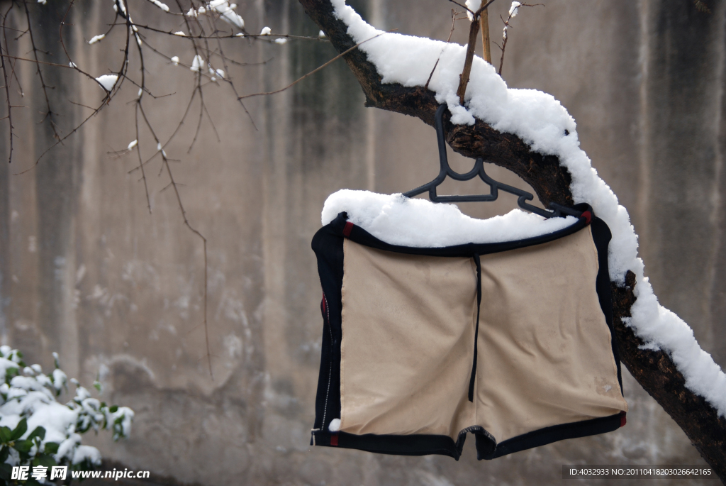 下落 落雪 衣服 短裤