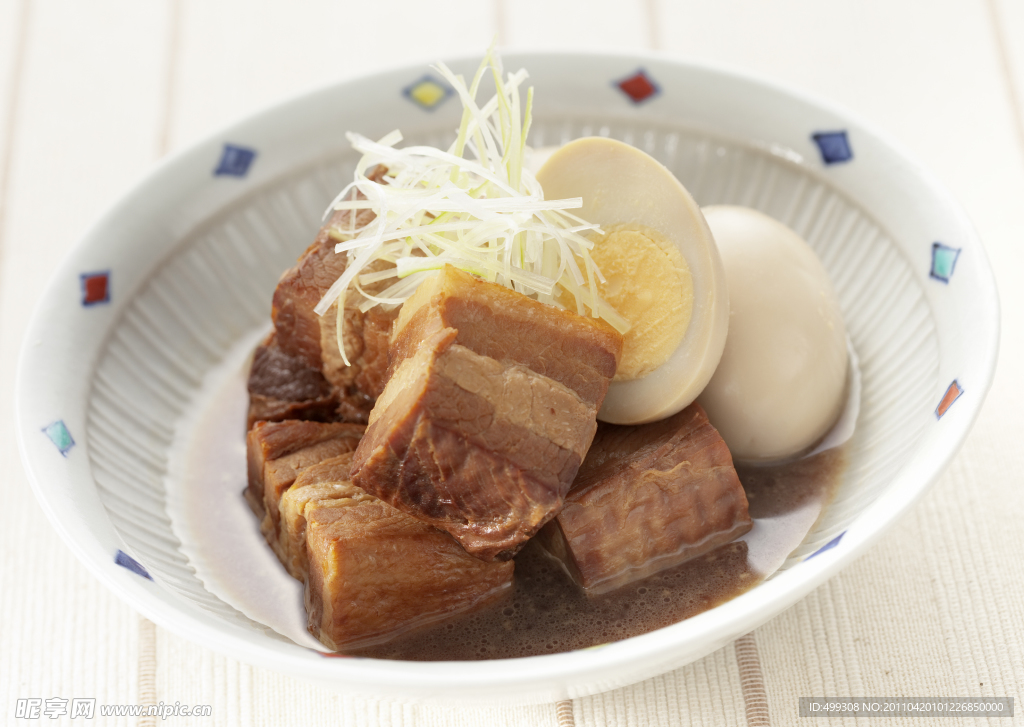 鸡蛋肉块