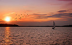 夕阳帆船