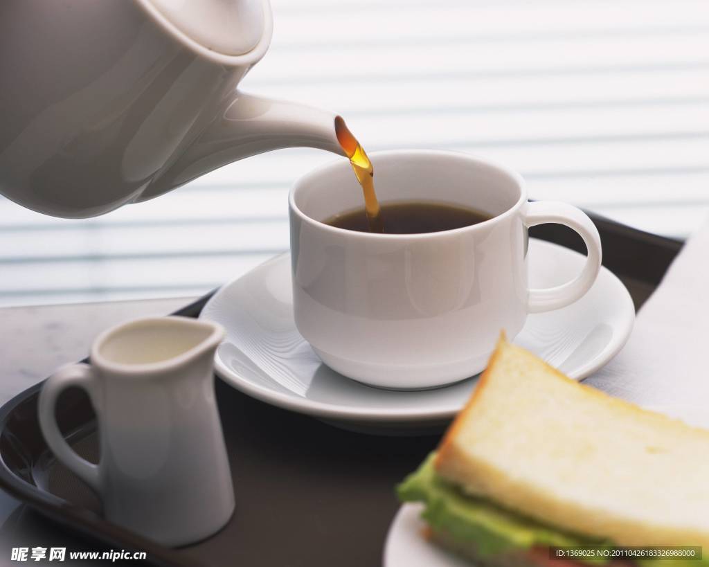 倒茶