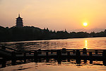 雷峰夕照