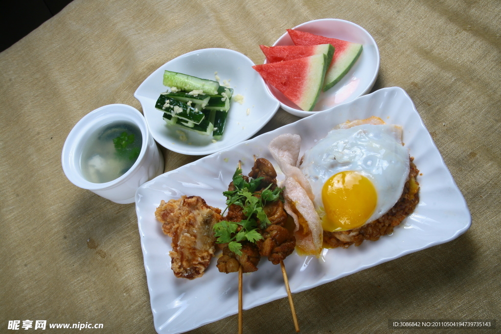 东南亚式套餐印尼炒饭