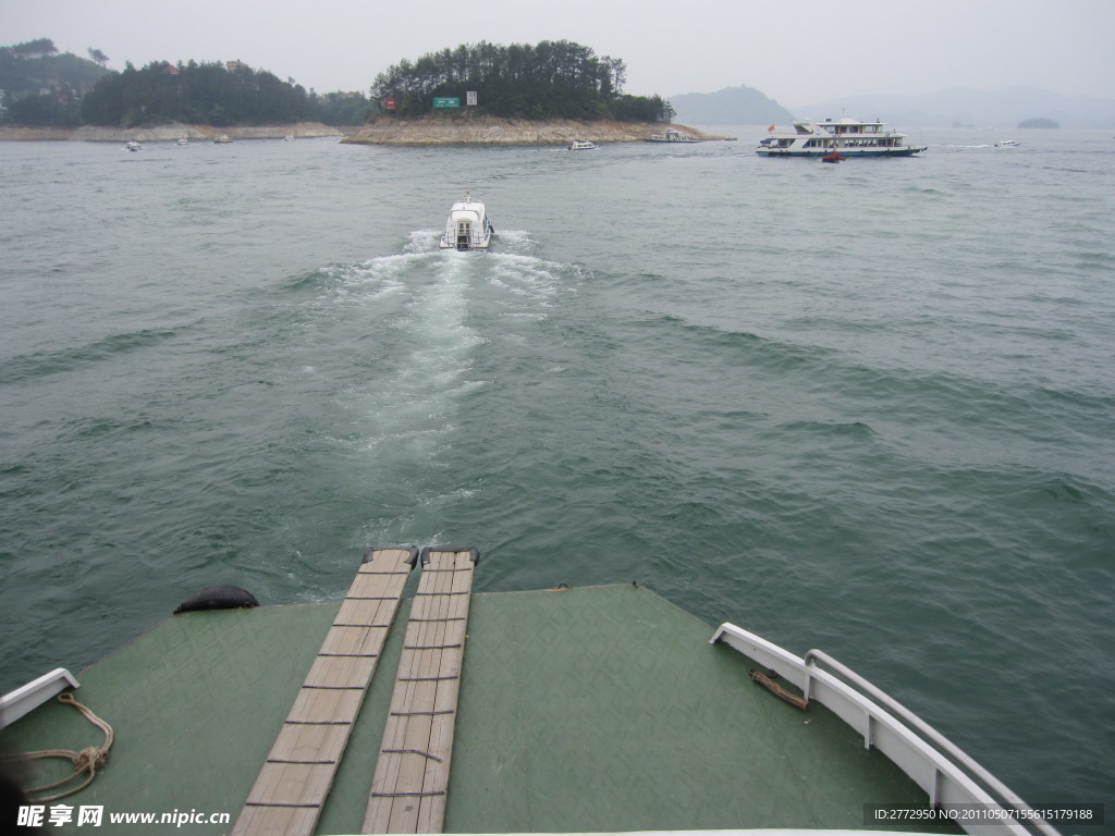 湖水