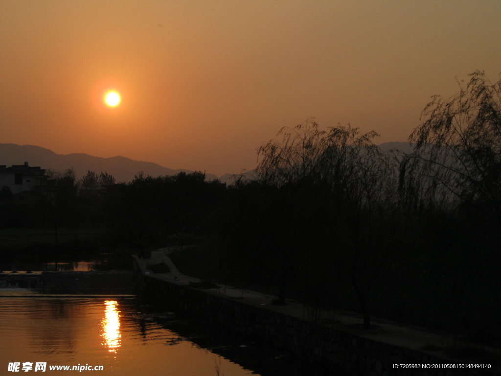 夕阳晚景