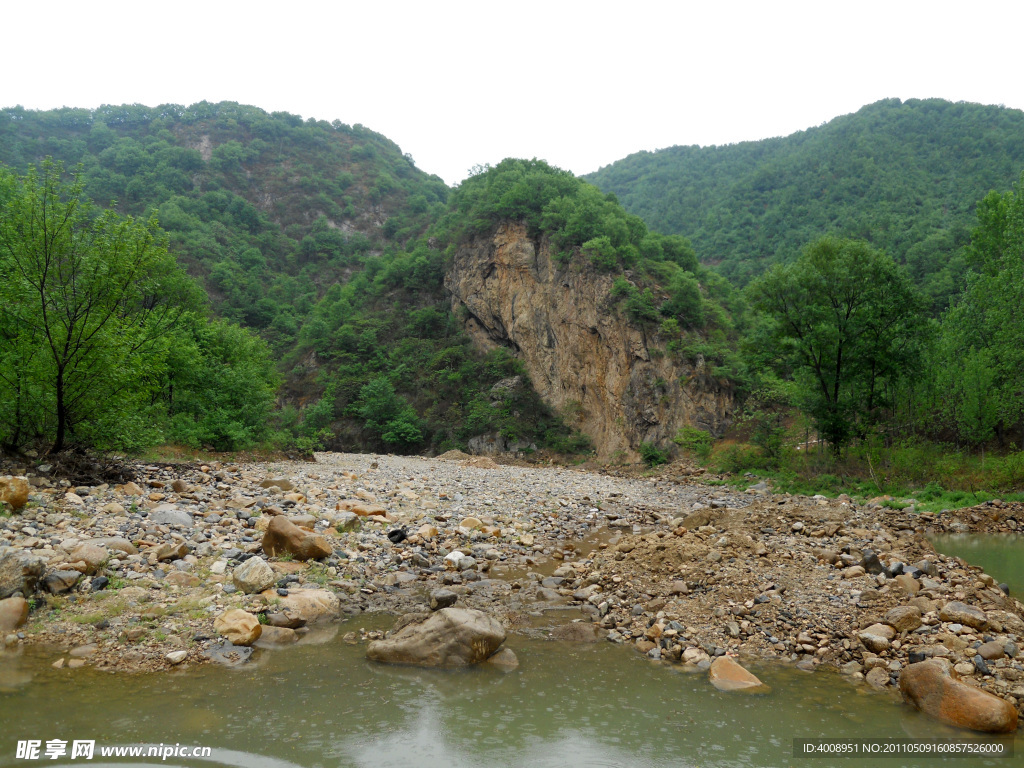 山水峭壁