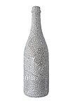 报纸折成的酒瓶