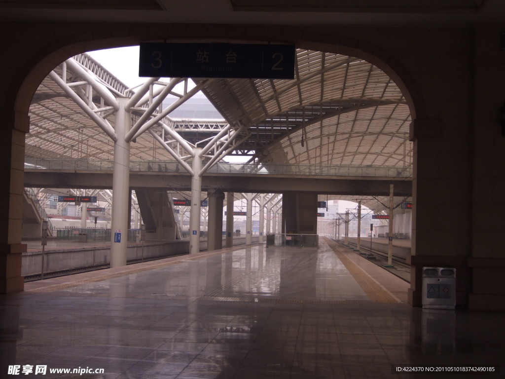 青岛火车站站台