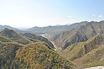 雄伟山峦