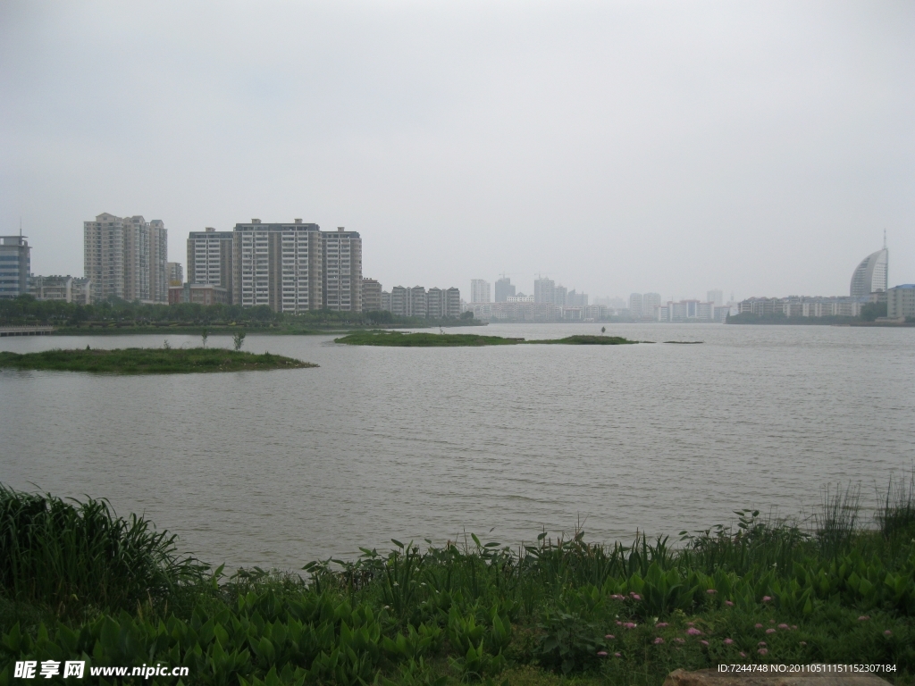 绿色的 湖
