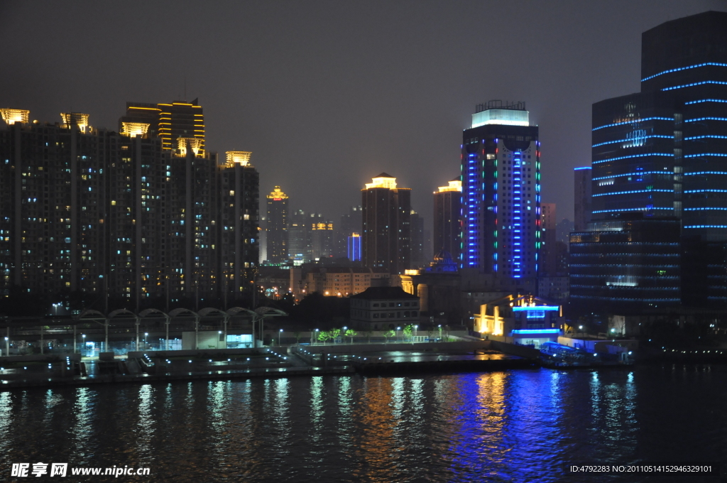 黄浦江夜景