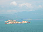 海中小岛