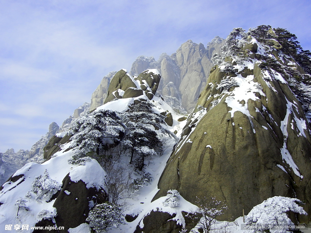 奇峰