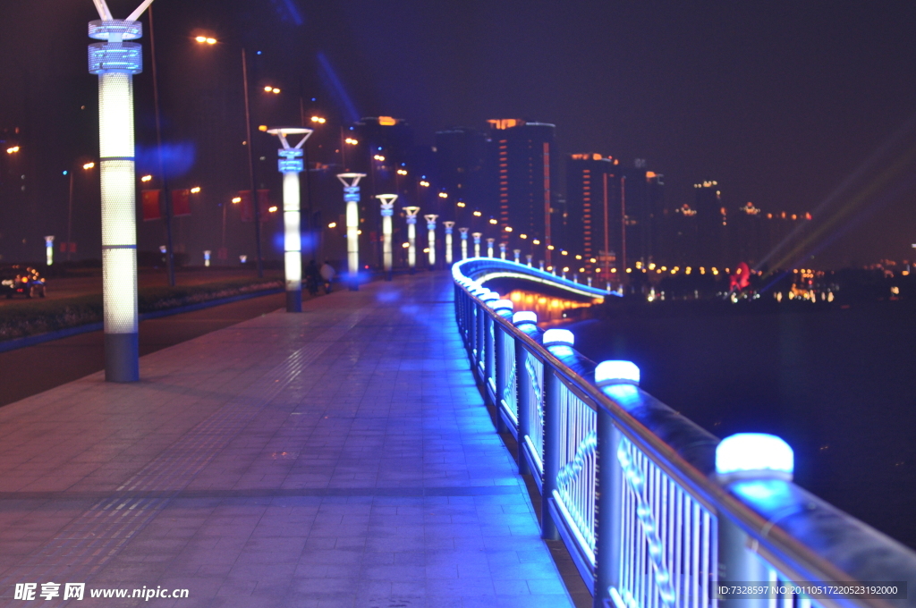 苏州金鸡湖大桥夜景