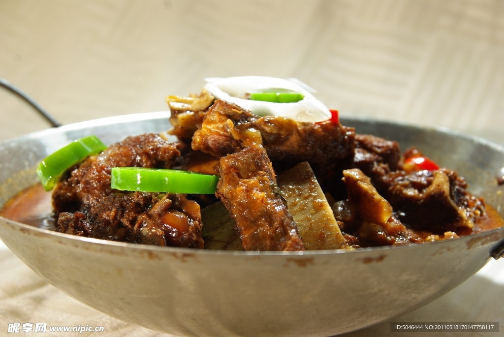 干锅土豆牛排
