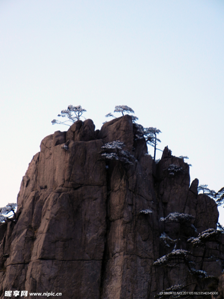 奇峰