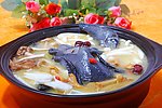 菜品 炖鸡 野生菌炖乌鸡