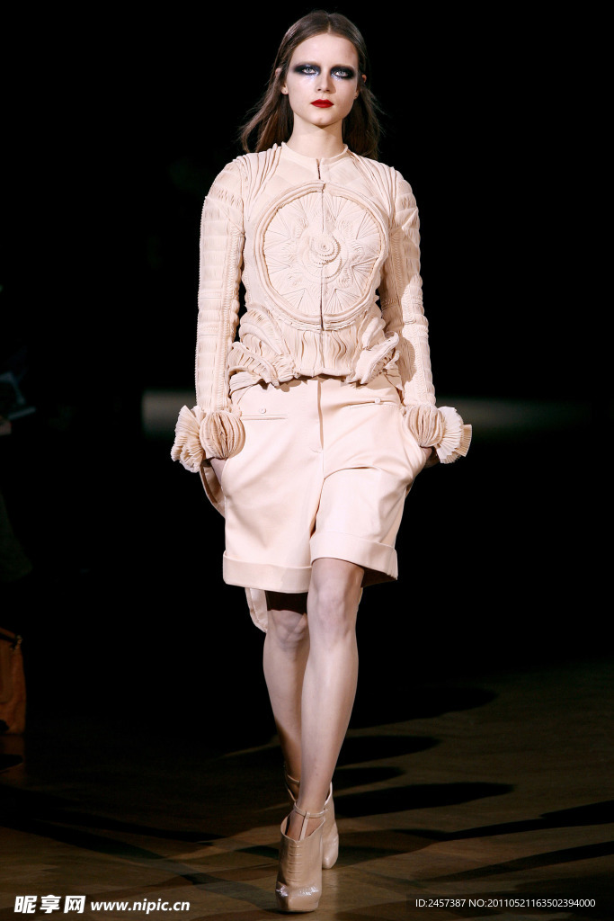 2011春夏Givenchy秀场图