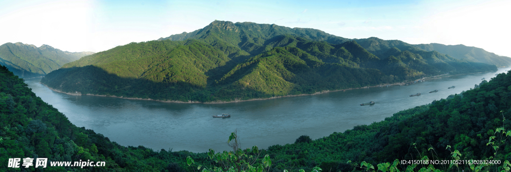 飞霞峡江全景