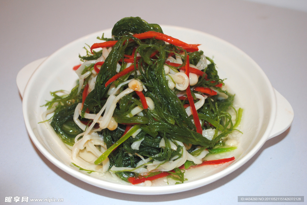 金针菇拌海草