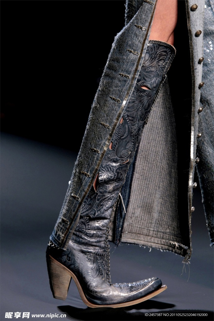 2010春夏Jean Paul Gaultier秀场图