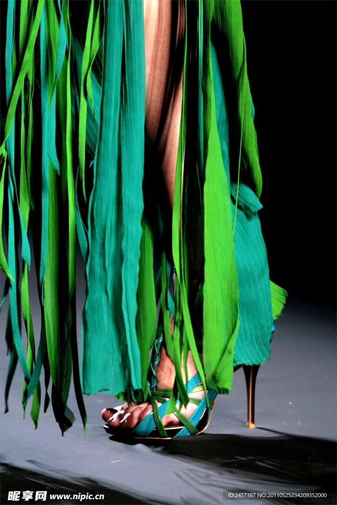 2010春夏Jean Paul Gaultier秀场图
