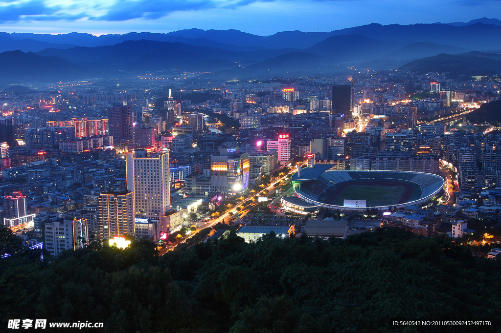 龙岩城市夜景全貌图