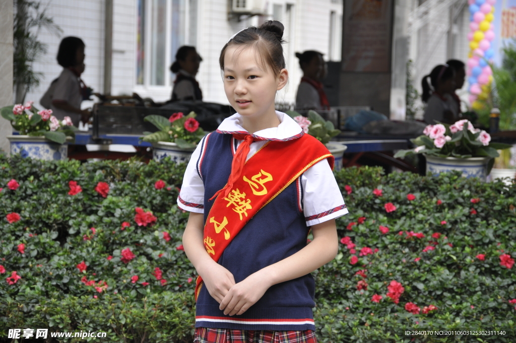 小女孩