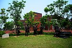 苏州人民大学校园雕塑