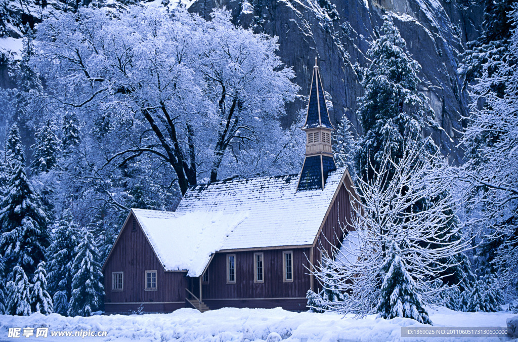 雪景小屋