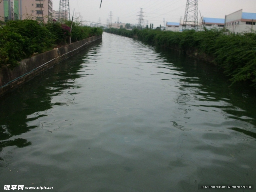 河流