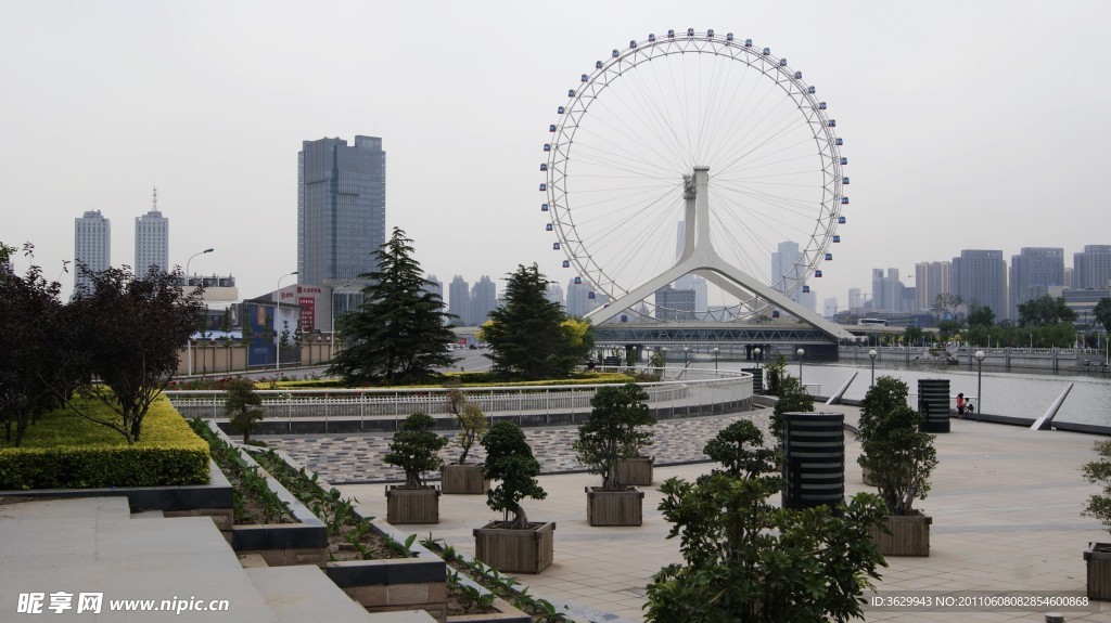 亲水平台赛花园