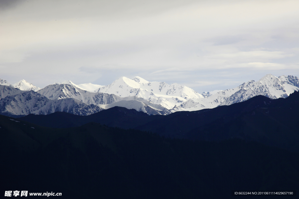 天山