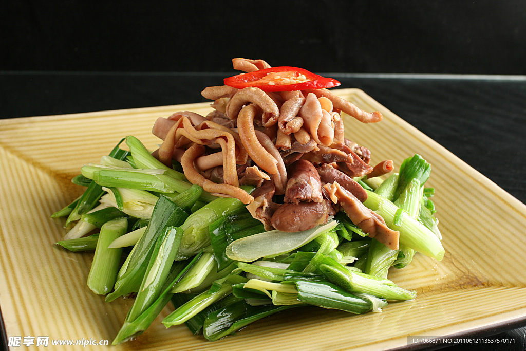 大蒜炒鸡杂