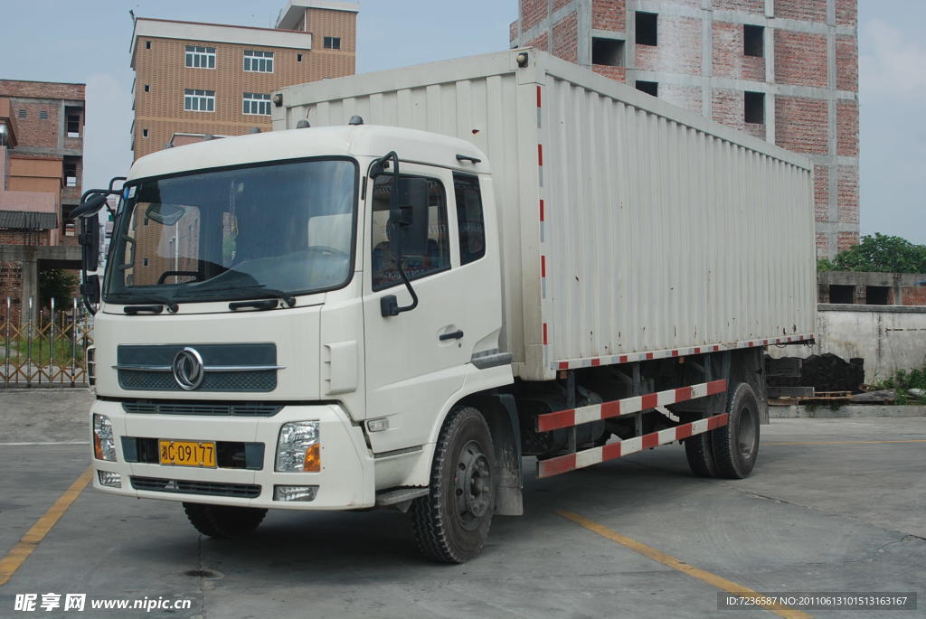 货车