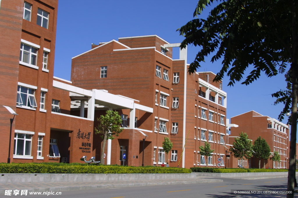 南开大学泰达学院校园一瞥