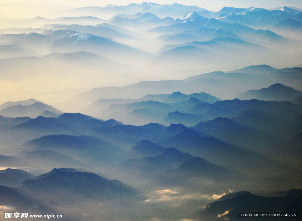 群山