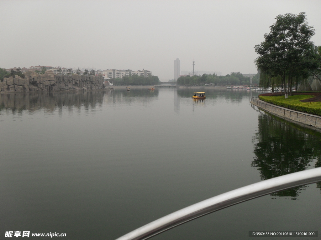 雨后公园