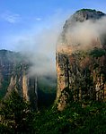 庐山 险峰