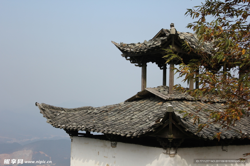 古建筑 山间