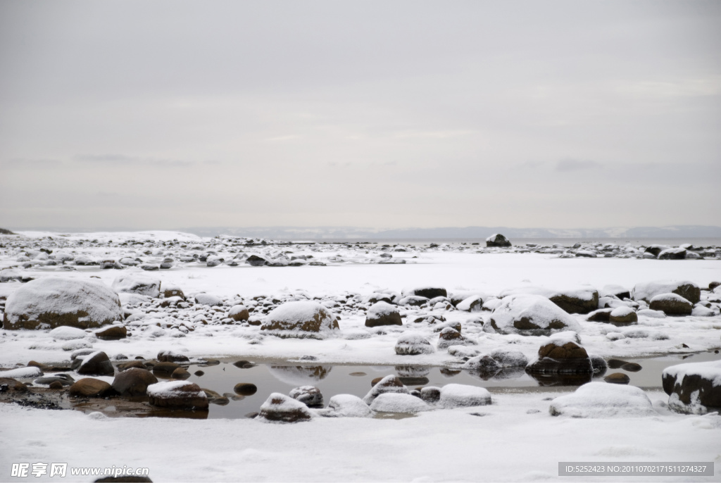 海岸雪景