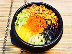 泡菜鱼籽石锅拌饭