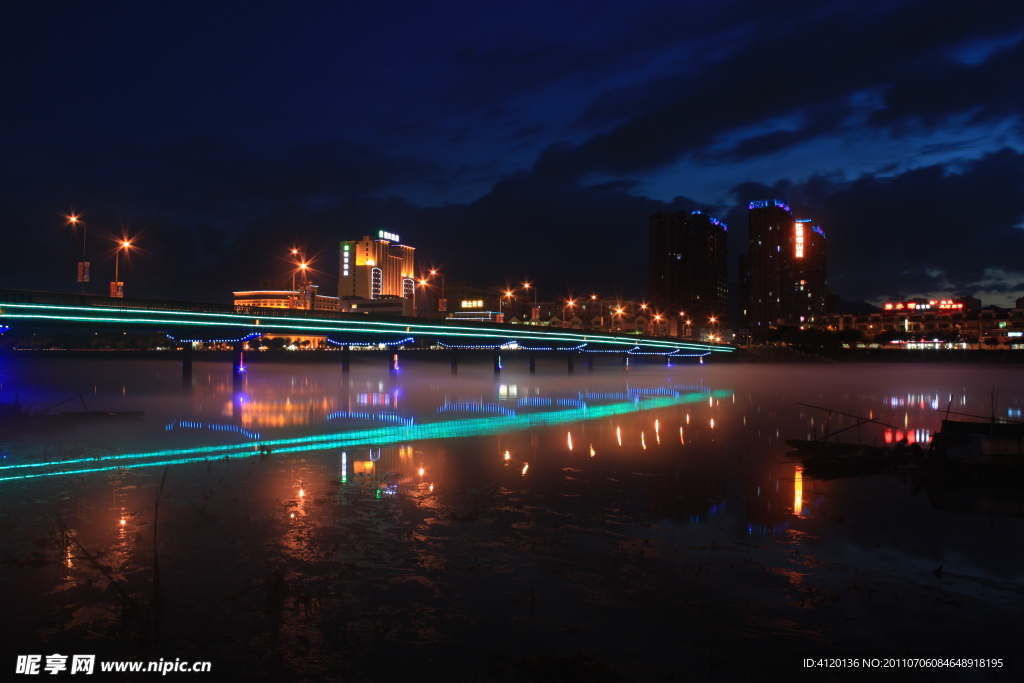 新丰江夜景