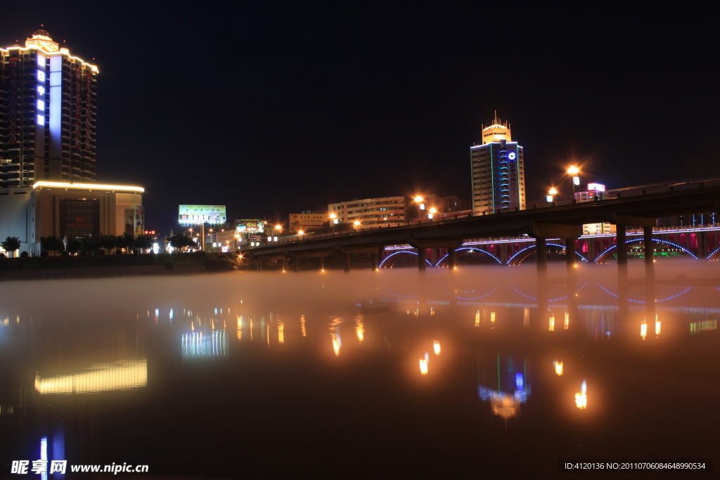 新丰江夜景