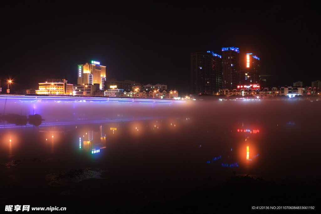 新丰江夜景