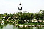 山水中的致远塔