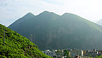 河北野三坡山峰树林房屋