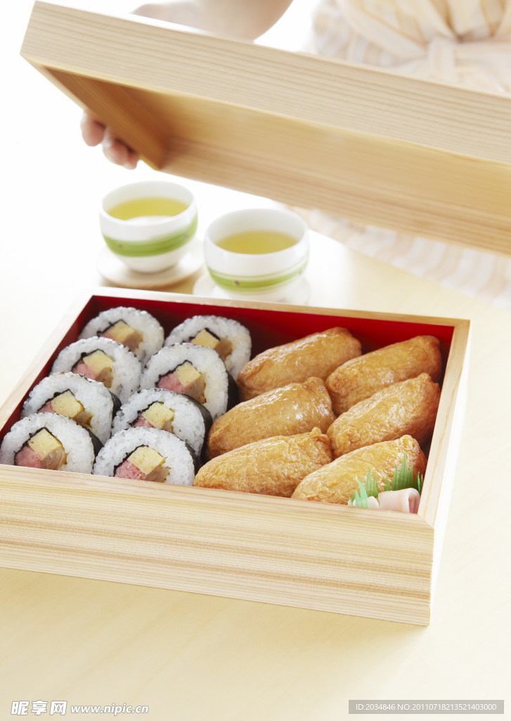 寿司盒